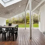 Gorgeous In With Kitchen Vakantiehuis