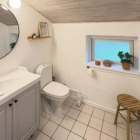 Gorgeous In With Kitchen Holiday home *